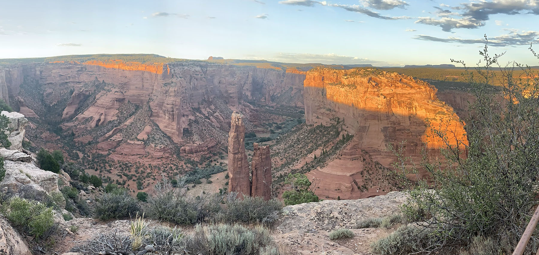 Southwest red rocks landscape